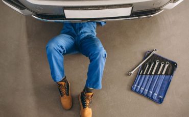 smooth-rolling car jack